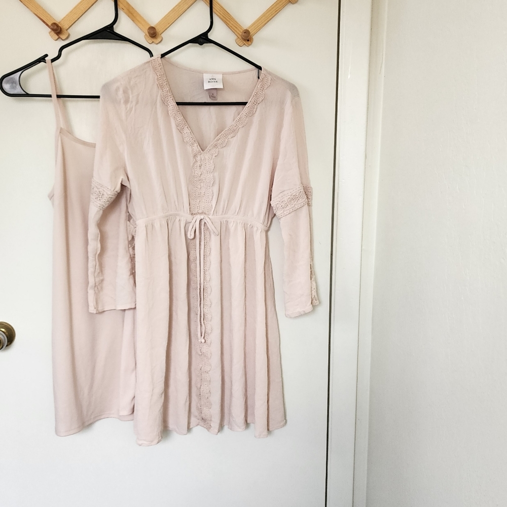 Knox Rose S lace bell sleeve blush pink mini dress/tunic used good condition
